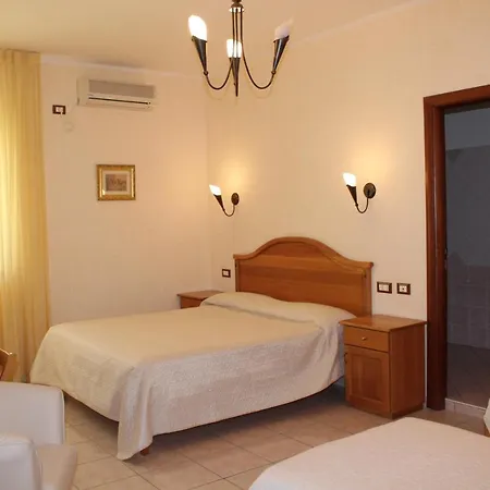 ホテル Ristorante L'avvenire