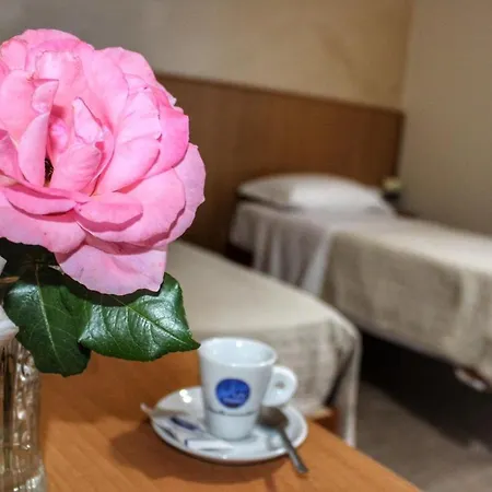 Ristorante L'avvenire ホテル 3*