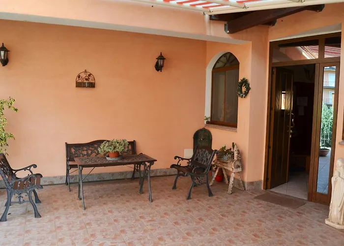 勒阿文尼尔餐厅酒店