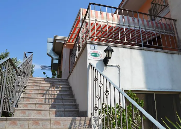 酒店 勒阿文尼尔餐厅酒店 3*