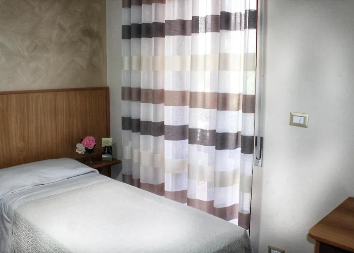 勒阿文尼尔餐厅酒店 吉泽利亚