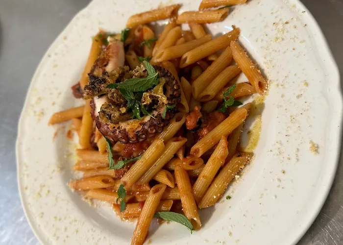 勒阿文尼尔餐厅酒店