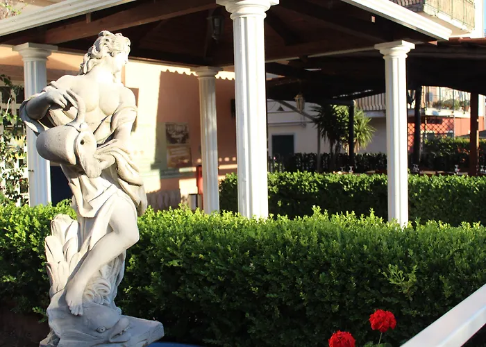 酒店 勒阿文尼尔餐厅酒店 3*