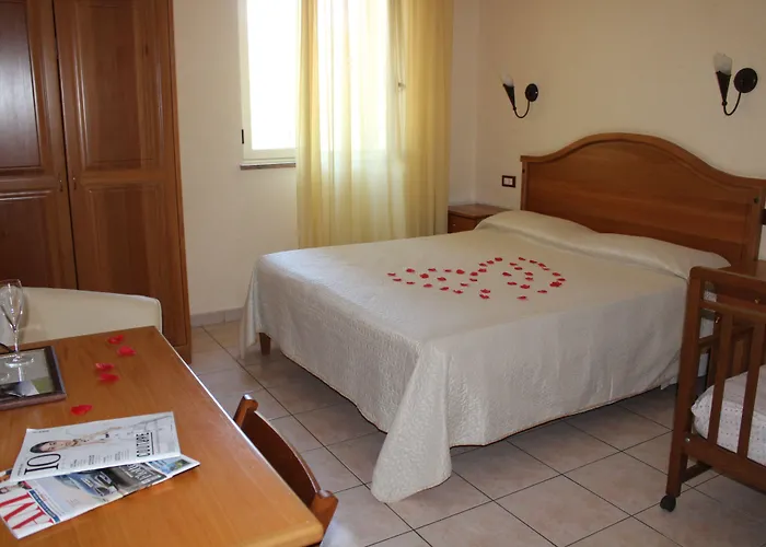 勒阿文尼尔餐厅酒店 酒店 3*