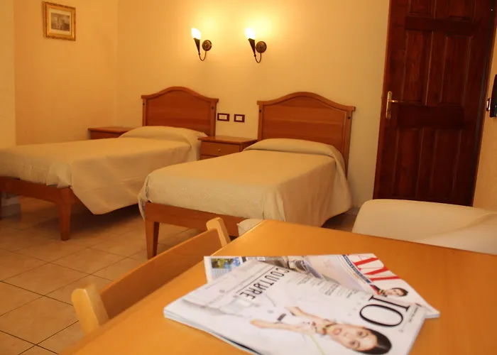 勒阿文尼尔餐厅酒店 3* 吉泽利亚