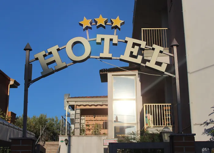 酒店 勒阿文尼尔餐厅酒店