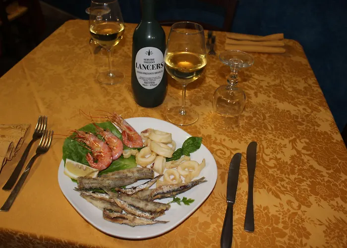 酒店 勒阿文尼尔餐厅酒店