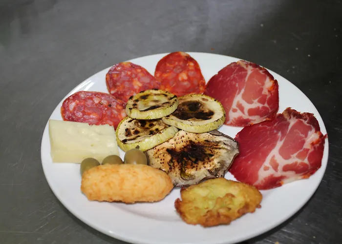 酒店 勒阿文尼尔餐厅酒店